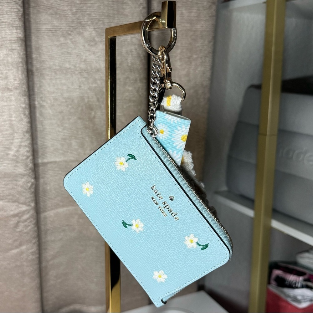 Kate Spade Darcy Daisy Embroidered L-Zip Card Holder Wallet
